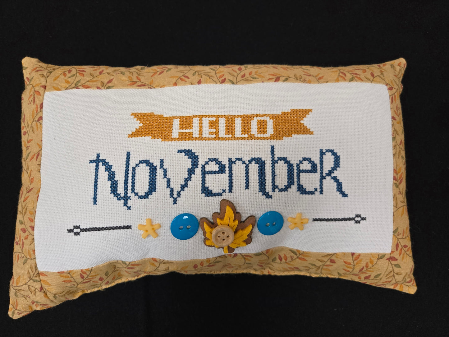 Hello November - pillow model